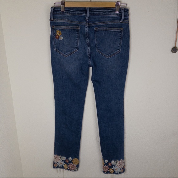 Driftwood Colette Floral Embroidered Crop Jeans Frayed Hem Size 27 EUC - Picture 10 of 13
